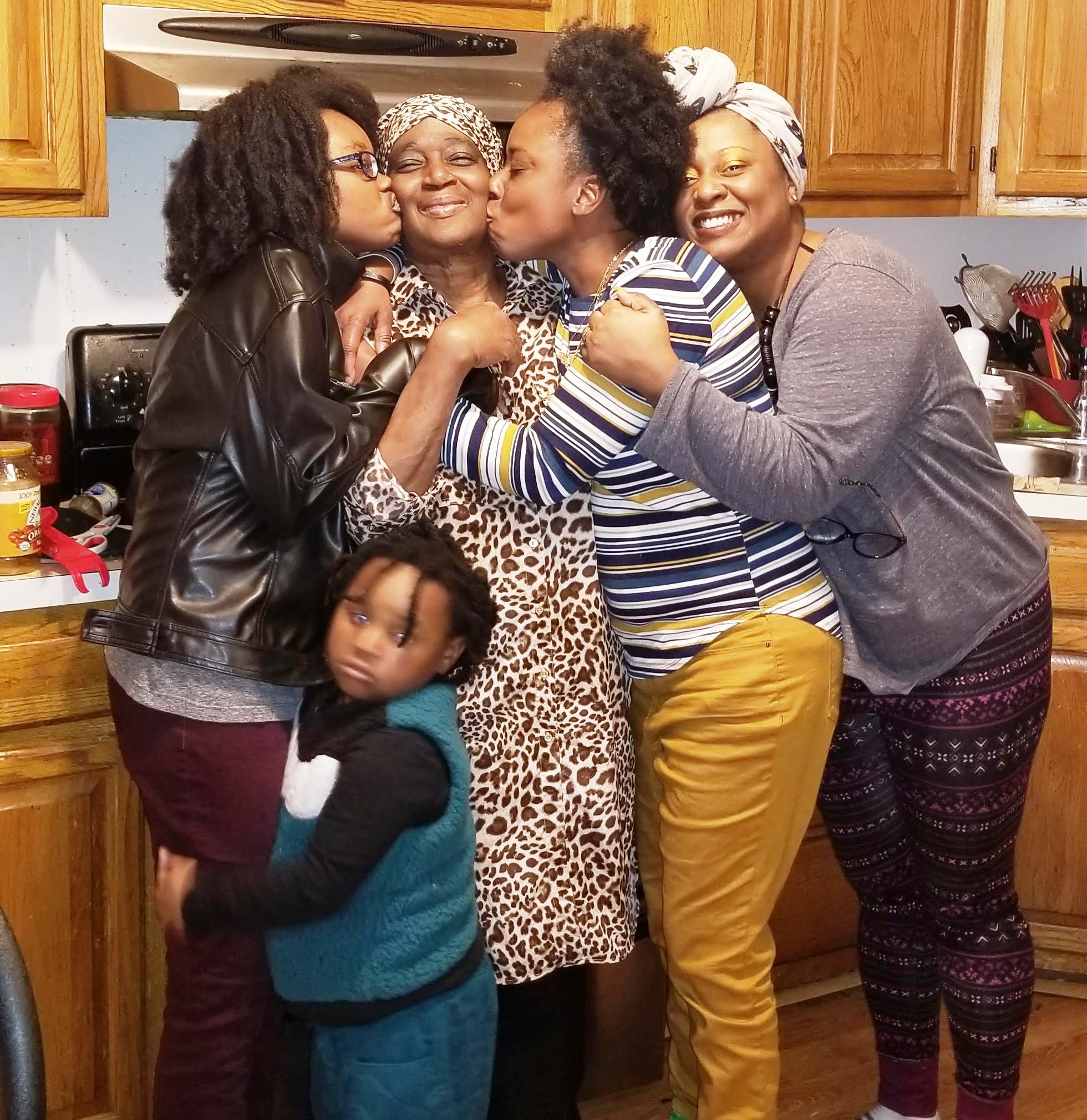 Prime Minister Durriyyah Bey surrounded with affection by her daughters and granddaughters